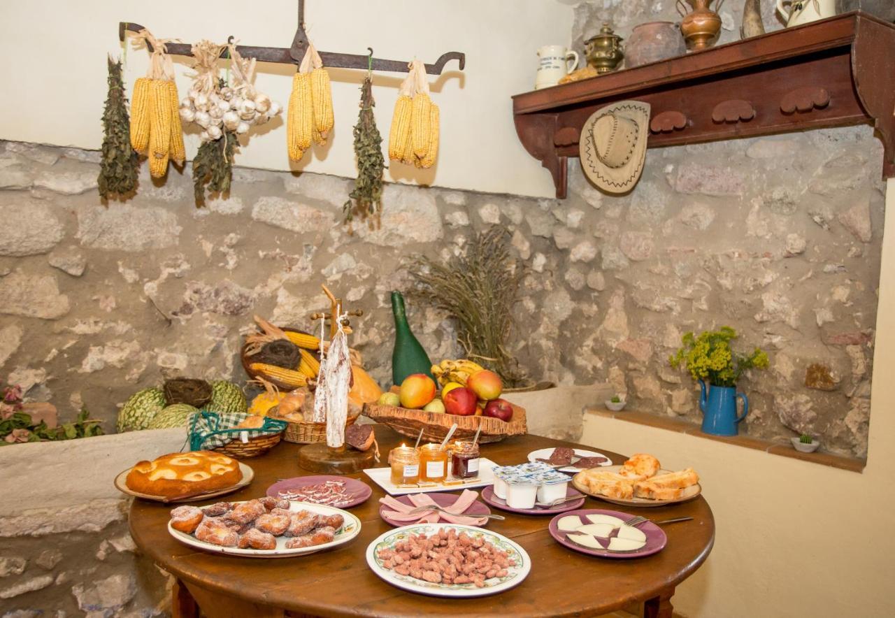 Turismo Rural Can Massot Darnius Exterior foto